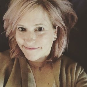 Meet your posher bookishgrrl!
